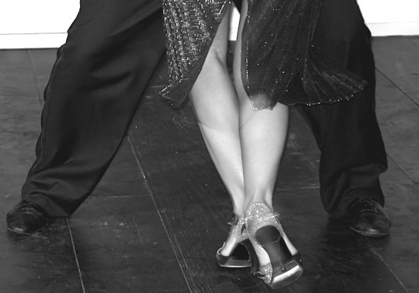 Couple dansant le tango